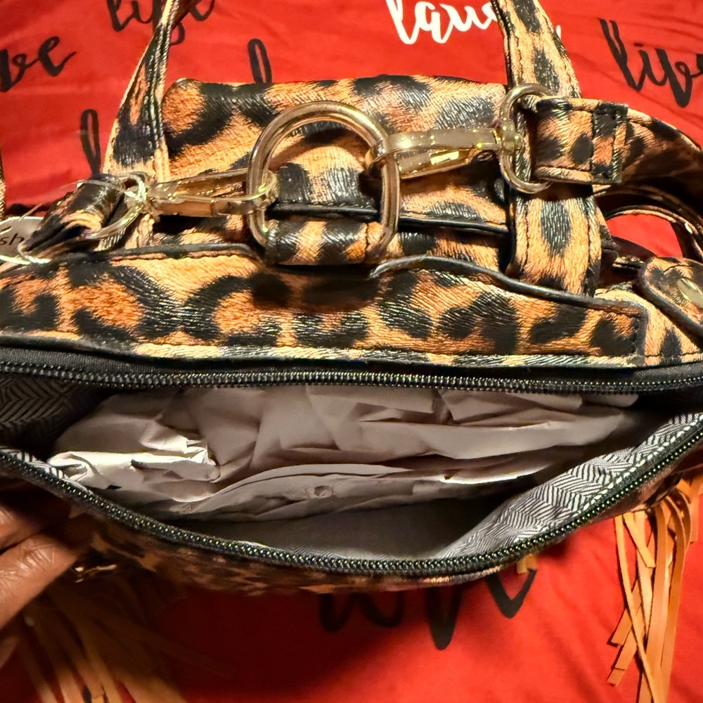 🐈NWT Vegan Leopard Backpack with Fringe🐈 - Picture 4 of 7